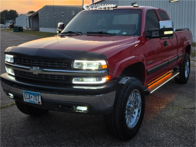 2000 Chevrolet Silverado 2500 - 20x9 0mm - Hostile H127 - Suspension Lift 3" - 275/65R20