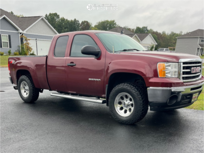 2013 GMC Sierra 1500 SLE - 17x9 -12mm - Mickey Thompson Classic Iii - Leveling Kit - 285/75R17