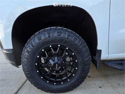 2021 Chevrolet Silverado 1500 with 18x9 -12 Mayhem Warrior and 275