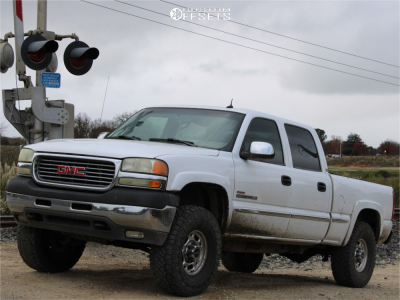 2002 GMC Sierra 2500 HD SLT - 16x6.5 28mm - OE Performance 156 - Leveling Kit - 315/75R16