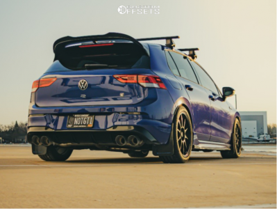2024 Volkswagen Golf R with 18x8.5 43 Konig Hypergram and 225/40R18 ...