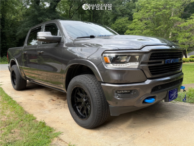 2019 Ram 1500 Laramie - 20x10 -25mm - TIS 560b - Leveling Kit - 275/70R20