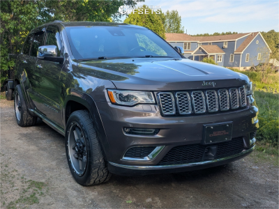 2017 Jeep Grand Cherokee Summit - 20x9 0mm - Grid Gd07 - Stock Suspension - 265/50R20