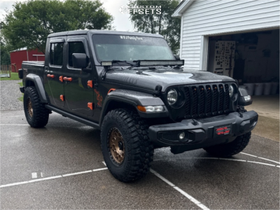 2022 Jeep Gladiator Willys - 17x9 -12mm - KMC Km545 - Stock Suspension - 35x12.5
