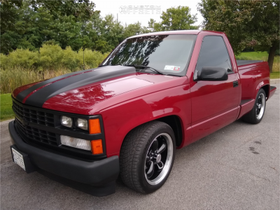 1989 Chevrolet C1500 Silverado - 18x8.5 10mm - Vision Legend 5 - Lowered 3F / 5R - 255/45R18