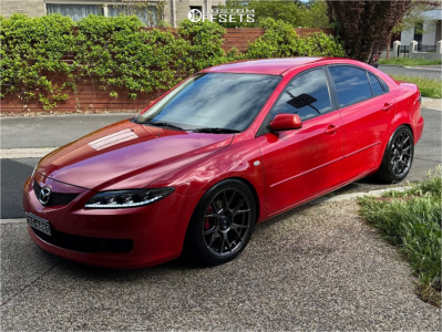 2005 Mazda 6 i - 18x8.5 45mm - Konig Ampliform - Coilovers - 245/40R18