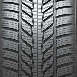 Hankook iON Icept SUV 235/45R20XL (28x9.3R20)