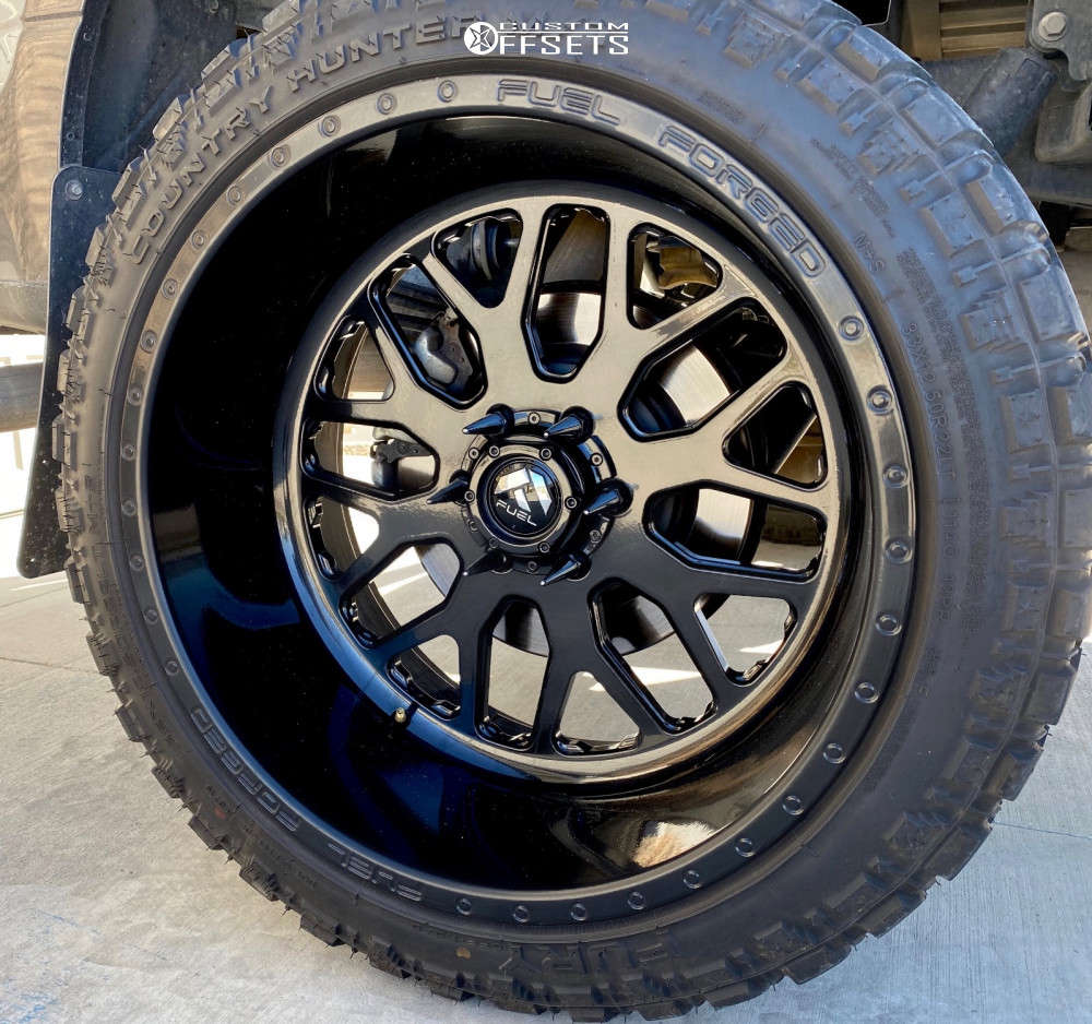 2019 Ford F150 with 22x12 51 Fuel Ff19 and 33/12.5R22 Fury