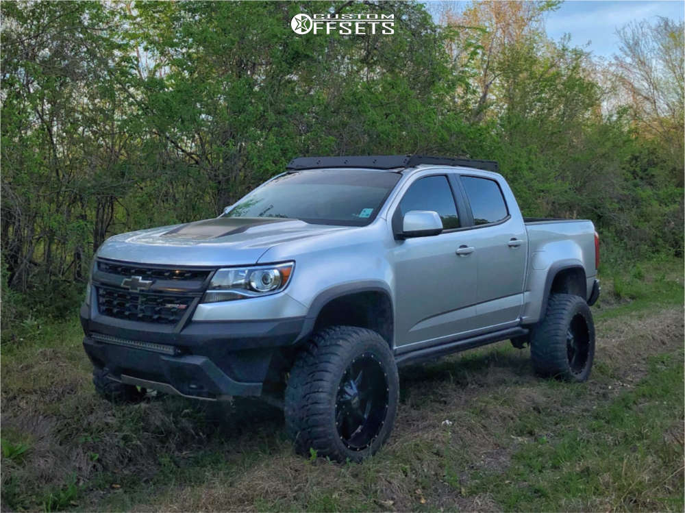 2018 Chevrolet Colorado with 20x10 24 Moto Metal Mo970 and 33/12.5R20