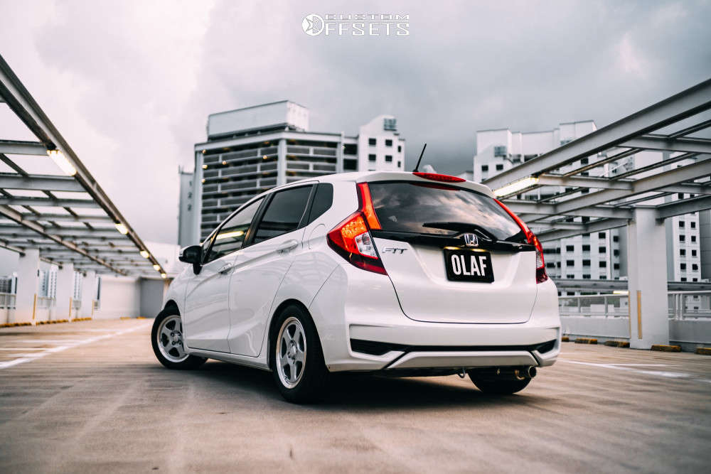 2019 Honda Fit with 15x6.5 35 ASSO Wheels Logic and 195/55R15
