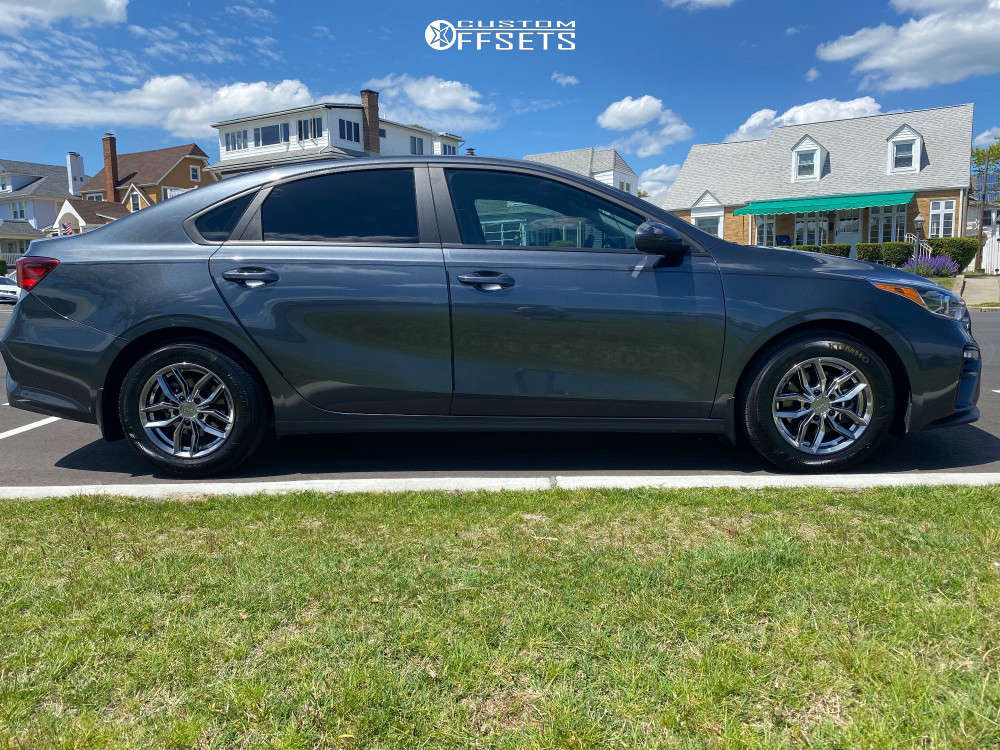 2019 Kia Forte with 15x6.5 38 Primax 776 and 195/65R15 Kumho Solus Ta31