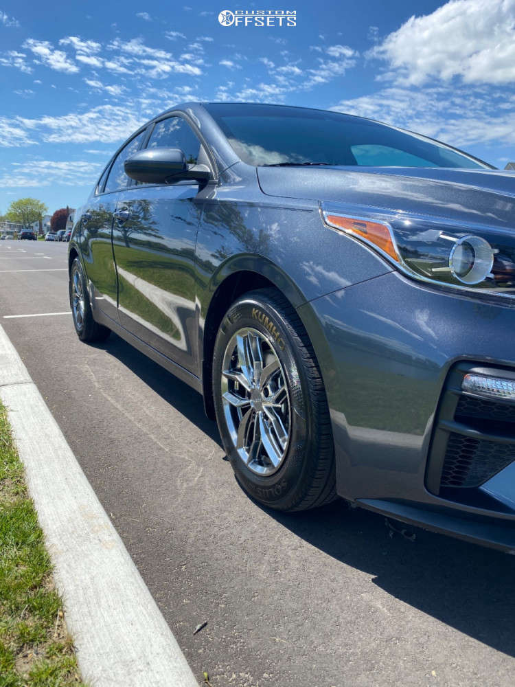 2019 Kia Forte with 15x6.5 38 Primax 776 and 195/65R15 Kumho Solus Ta31