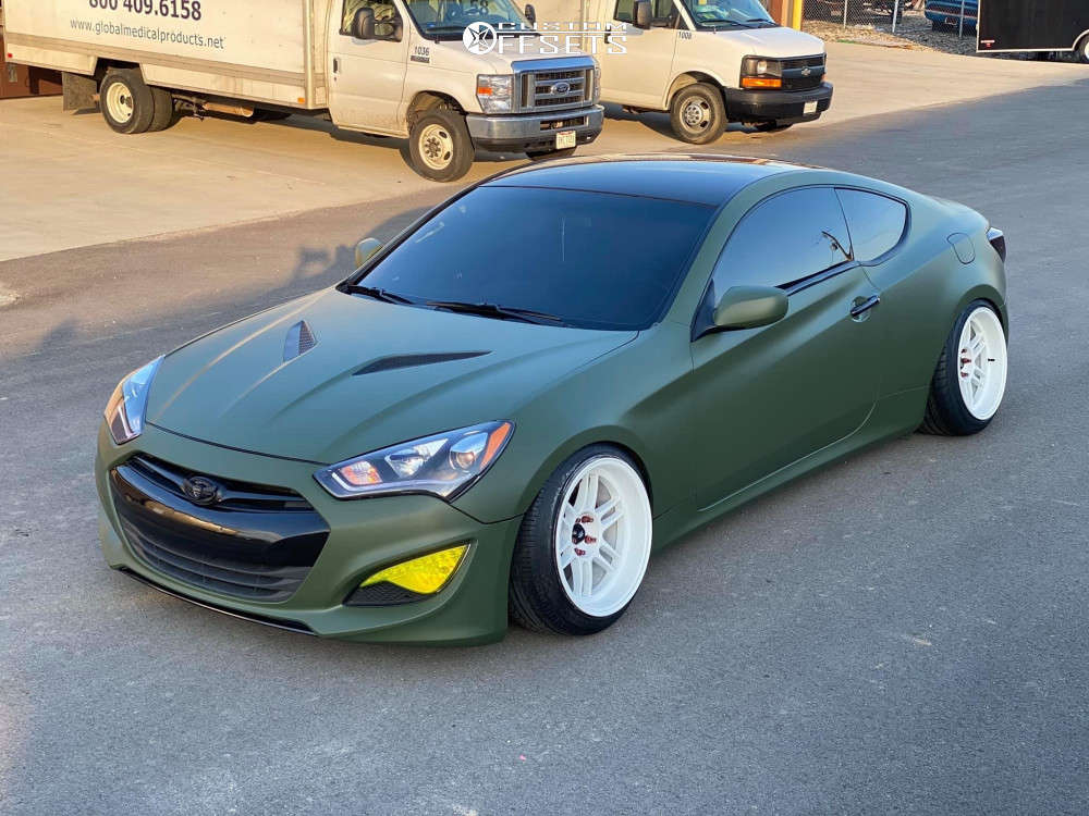 1038064-1-2013-genesis-coupe-