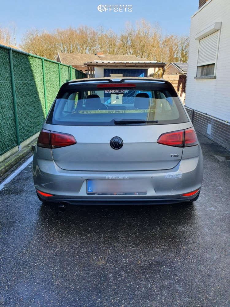 2013 Volkswagen Golf with 18x8.5 30 Japan Racing Jr3 and 225/40R18