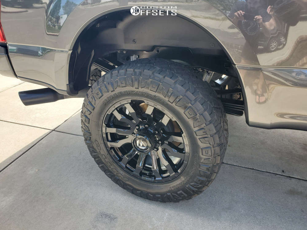 2020 Ford F-350 Super Duty with 20x9 20 Fuel Blitz and 35/12.5R20 Nitto ...