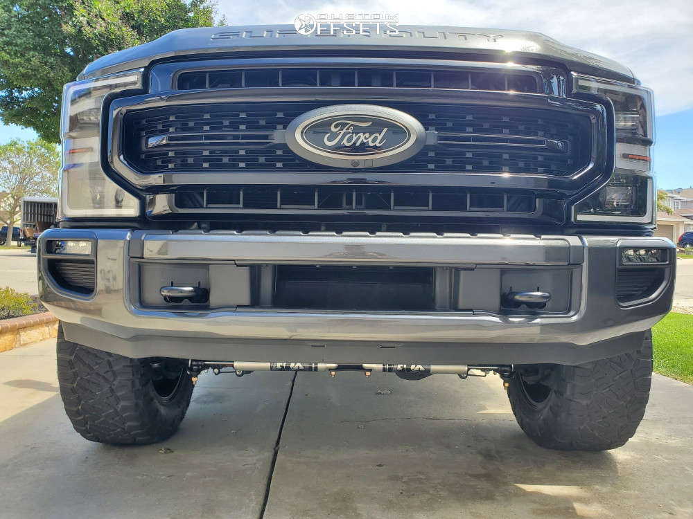 2020 Ford F-350 Super Duty with 20x9 20 Fuel Blitz and 35/12.5R20 Nitto ...