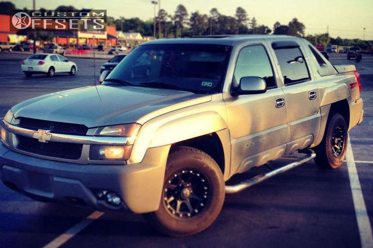 2002 Chevy Avalanche Tire Size