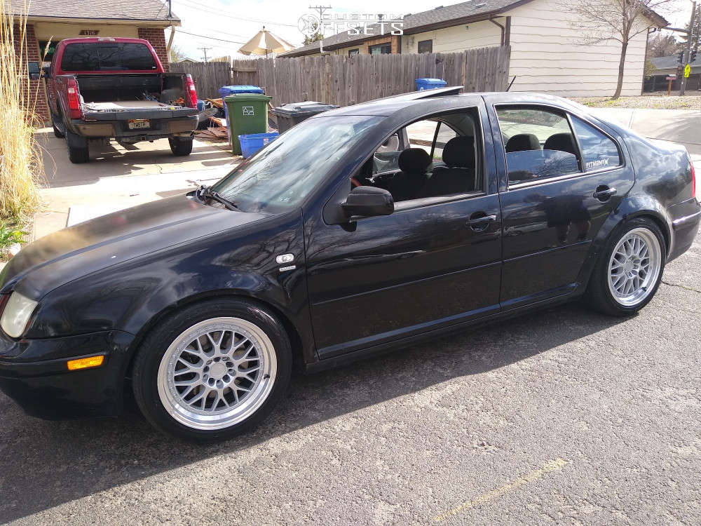 2001 Volkswagen Jetta with 17x8 35 Aodhan Ah02 and 225/45R17