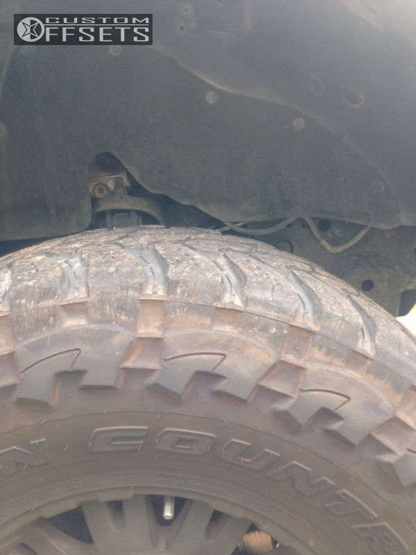 2006 Chevrolet Silverado 1500 with 17x8 6 Pro Comp Series 01 and 37/13
