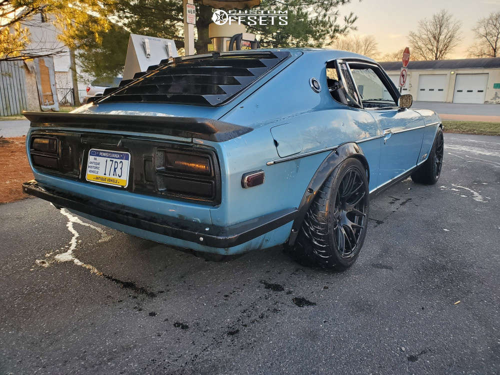 1976 Datsun 280Z with 17x8.25 25 XXR 530 and 225/40R17 Federal 595