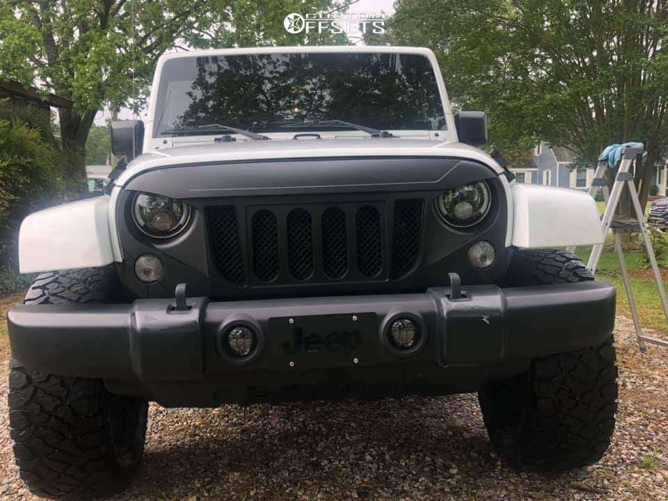 2015 Jeep Wrangler with 20x9 Anthem OffRoad Equalizer and 33/12.5R20