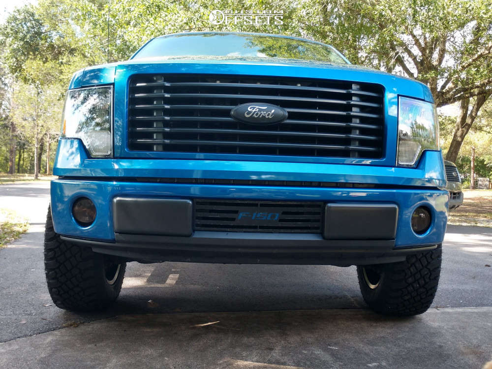 2014 Ford F-150 with 20x9 12 Hostile Alpha and 295/60R20 Atturo Trail
