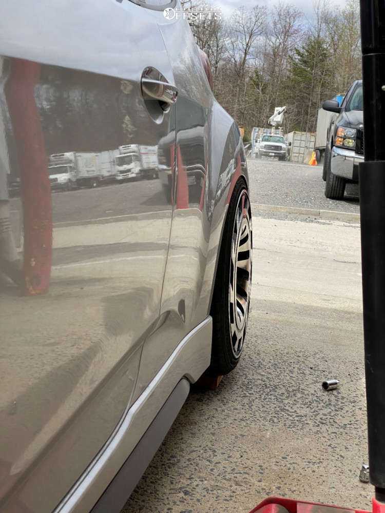 ヴィオーデ 2013 Hyundai Veloster with 18x8.5 40 Radi8 R8t12 and 215