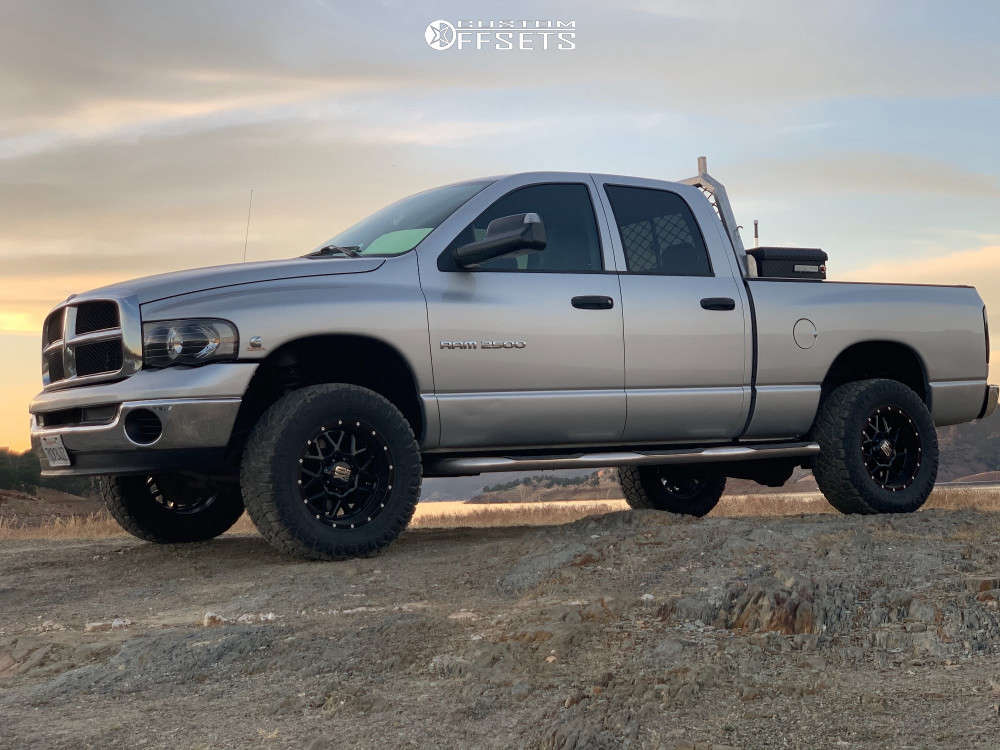 2004 Dodge Ram 2500 with 18x9 -12 XD Grenade and 33/12.5R18 Nitto