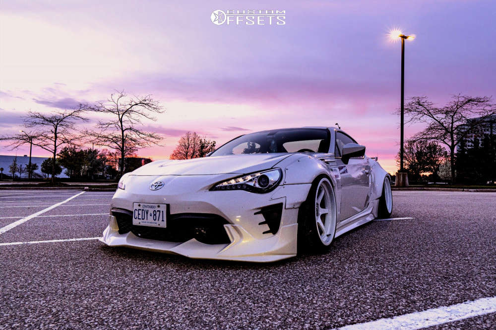 2018 Toyota 86 with 18x9.5 10 Cosmis Racing XT-006R and 245/35R18