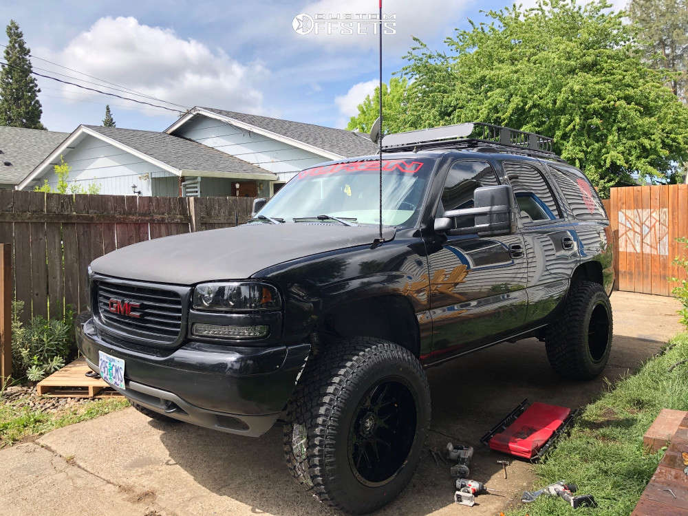 2002 GMC Yukon with 20x12 44 Motiv Offroad Magnus and 35/12.5R20
