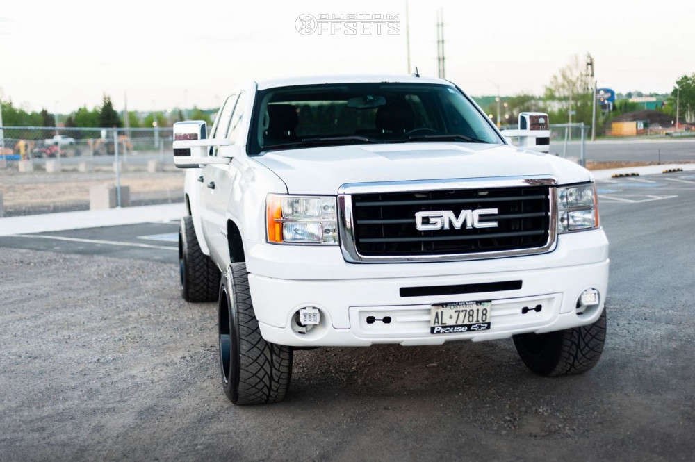 2011 GMC Sierra 1500 with 20x12 -51 Fuel Triton D581 and 305/55R20