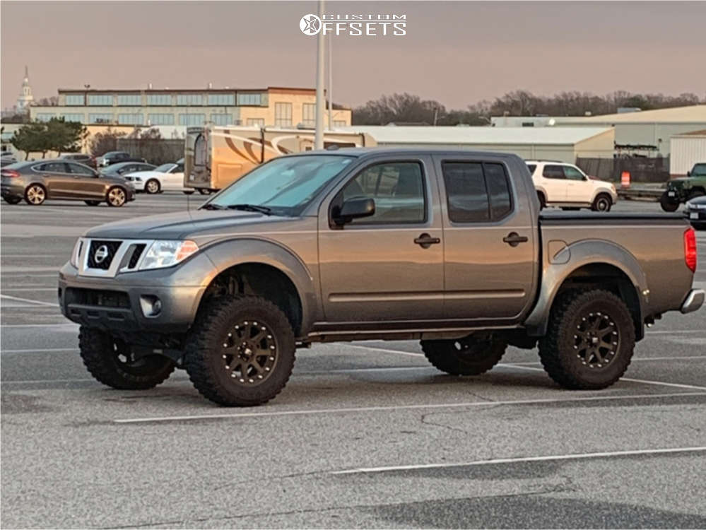 2017 Nissan Frontier with 18x9 -12 XD Xd798 and 33/12.5R18 Radar