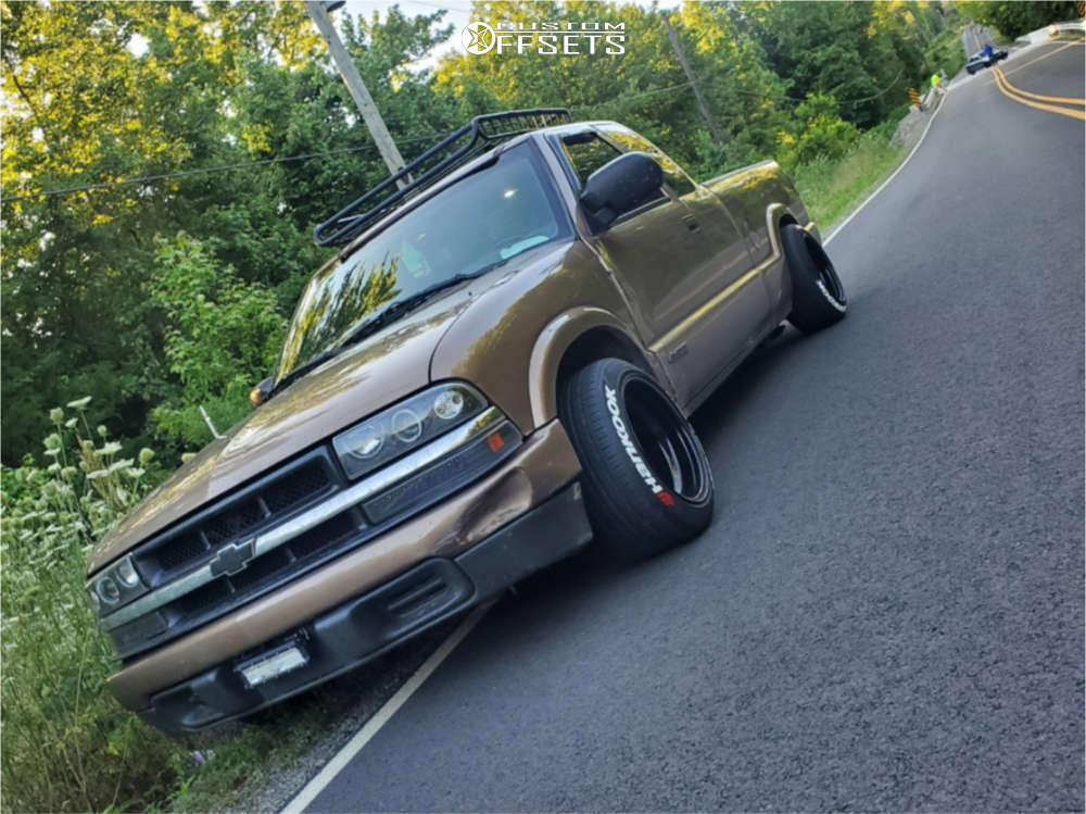 2002 Chevrolet S10 with 15x10 89 Bart Wheels Super Trucker and 25/8