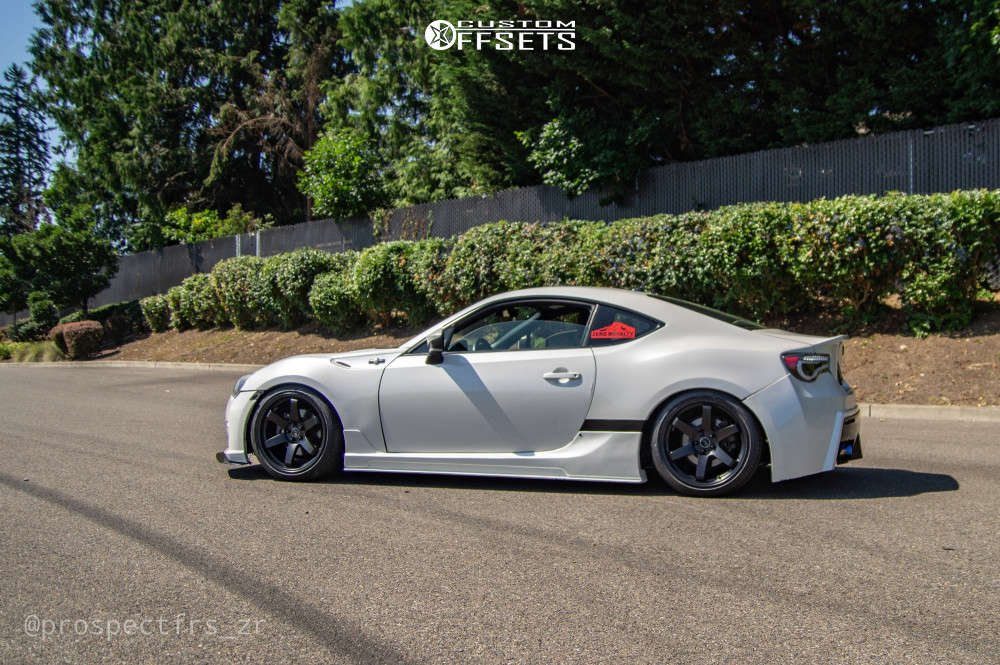 2014 Scion FR-S with 18x8.5 35 JNC JNC014 and 225/40R18