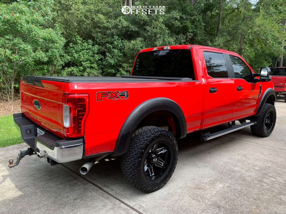2017 Ford F-250 Super Duty with 20x10 -25 Vision Razor and 35/12.5R20 ...