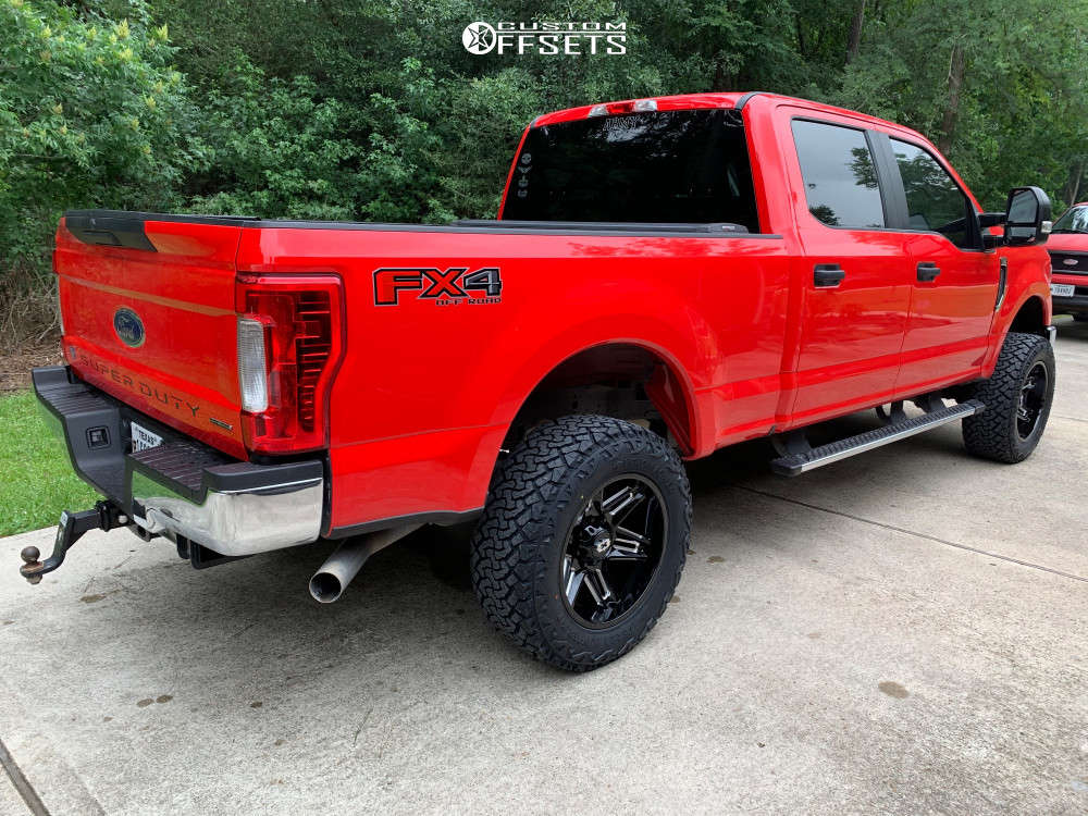 2017 Ford F-250 Super Duty with 20x10 -25 Vision Razor and 35/12.5R20 ...