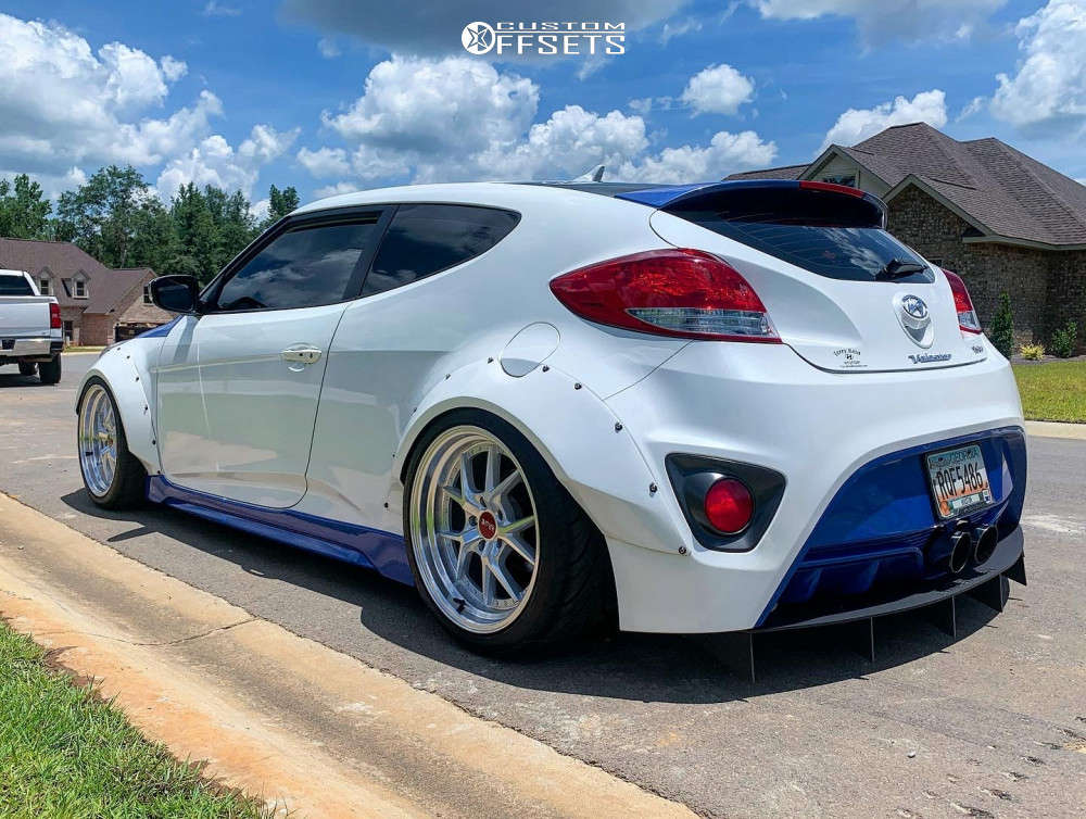 2013 Hyundai Veloster with 18x9.5 25 F1R F105 and 255/35R18 Federal 595