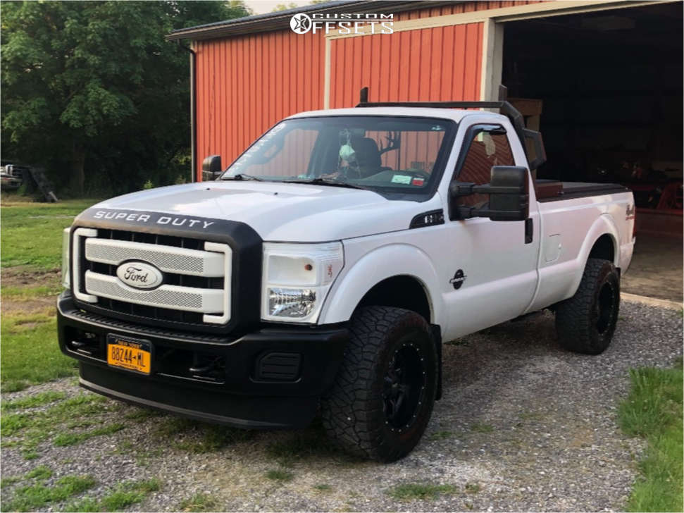 2014 Ford F-250 Super Duty with 18x10 -24 Moto Metal Mo970 and 325 ...