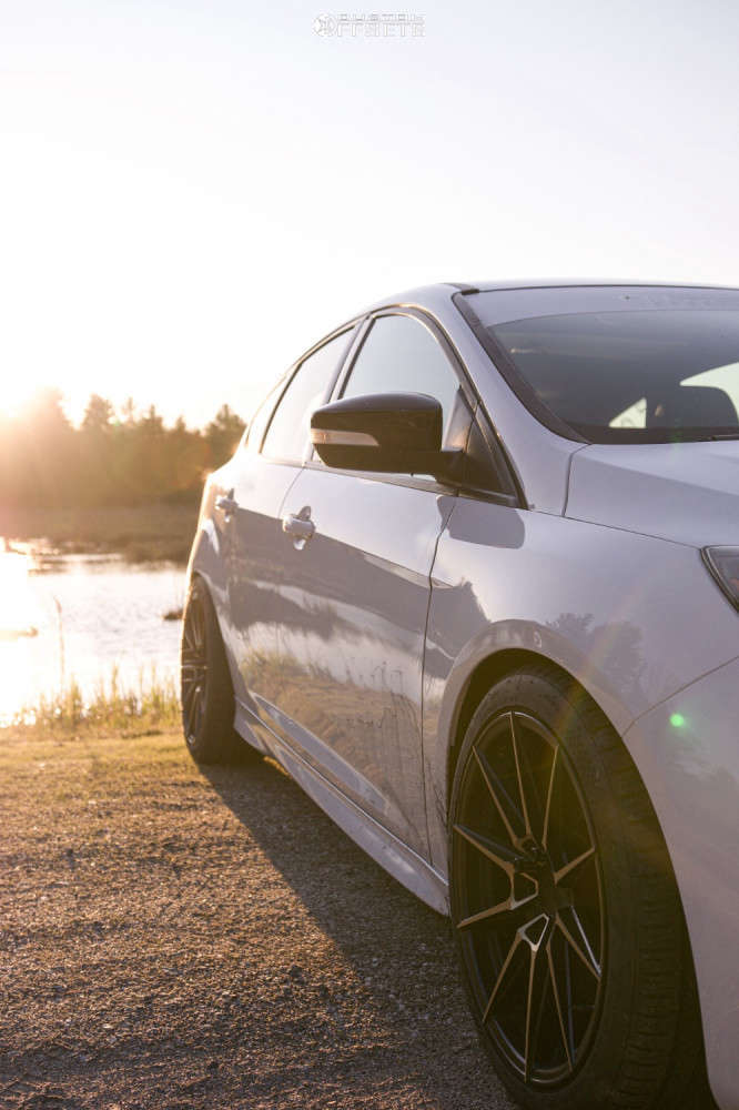 2013 Ford Focus with 18x8.5 35 XXR 567 and 245/40R18 Nankang NS-25
