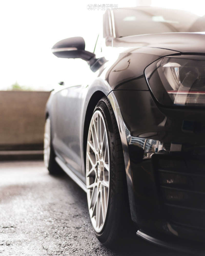 2015 Volkswagen GTI with 18x8.5 45 Rotiform Rse and 225/40R18 Pirelli P ...