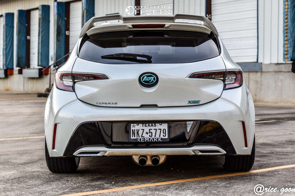 2020 Toyota Corolla with 18x9.5 35 Art In Motion Ma1 and 225/40R18