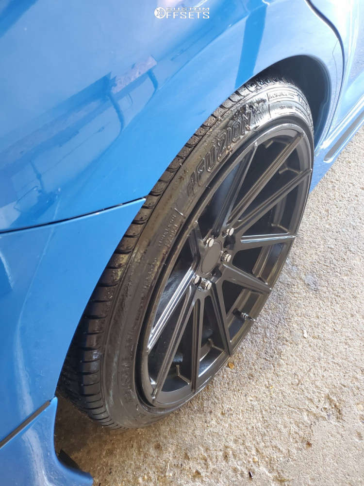 2011 Scion XB with 18x9.5 30 F1R F27 and 225/55R18 Fuzion Touring and