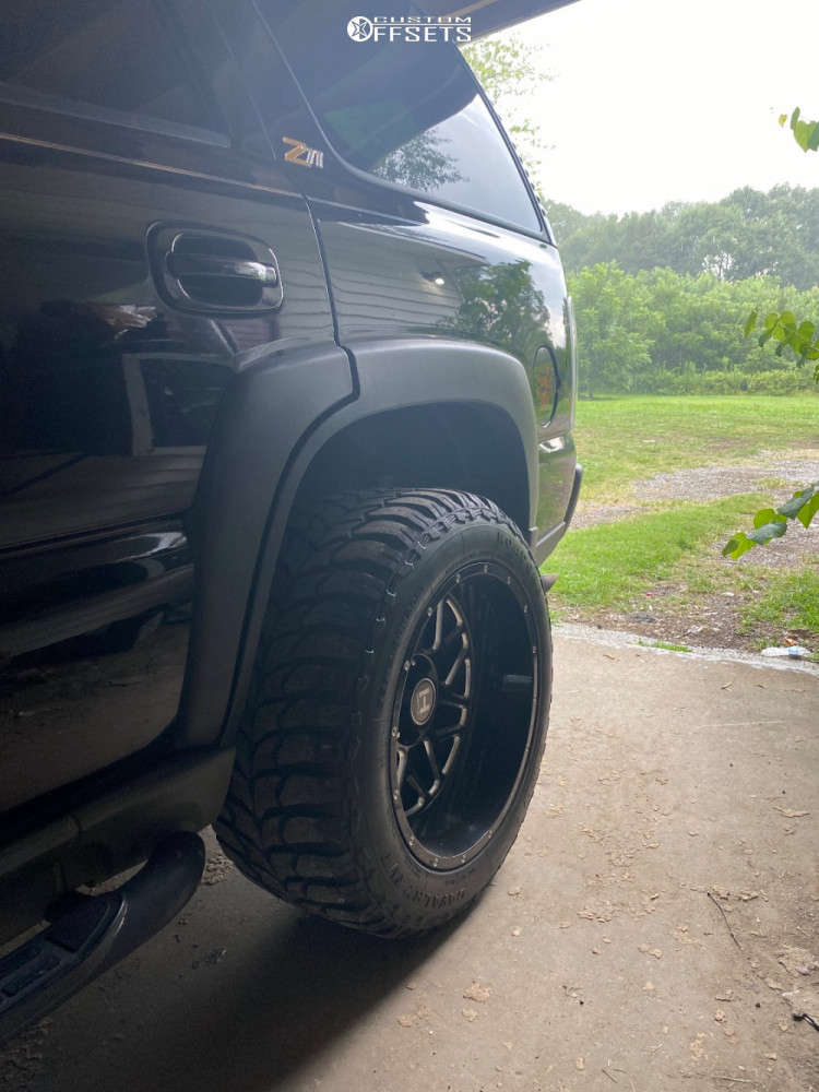 2004 Chevrolet Tahoe with 20x12 44 Hostile Sprocket and 33/12.5R20