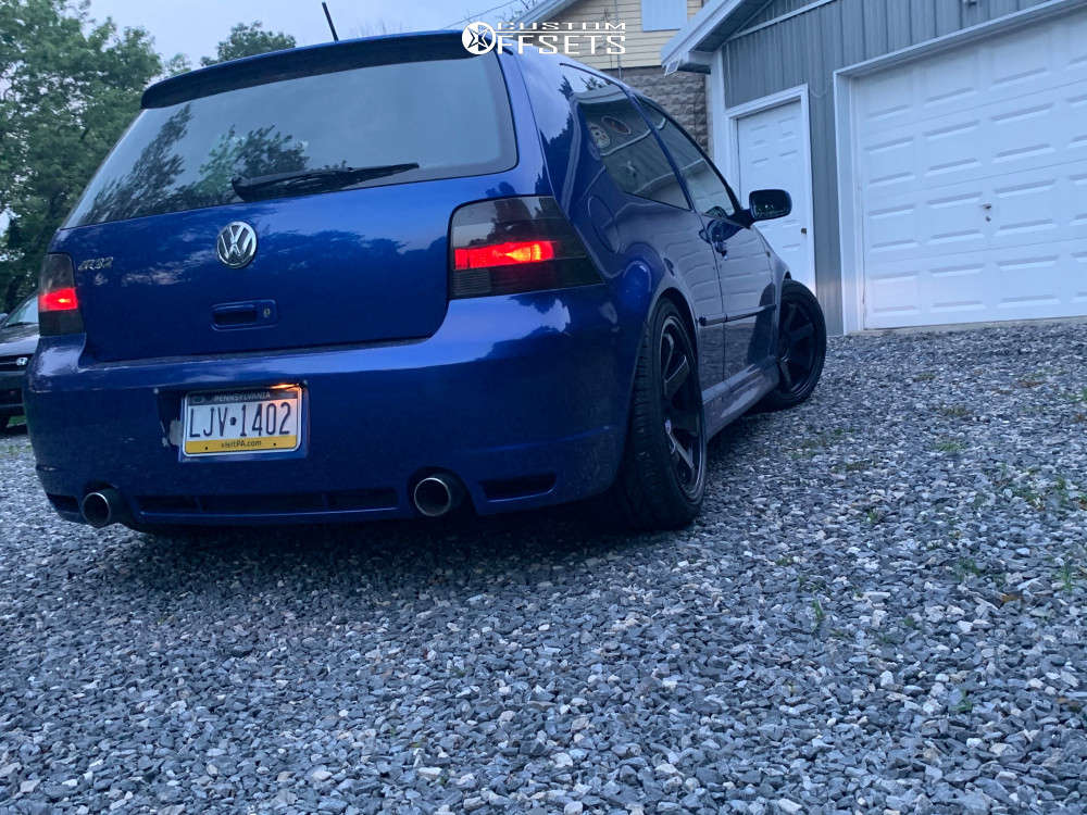 2004 Volkswagen R32 with 18x9.5 38 Rota Grid and 265/40R18 Lionhart Lh ...