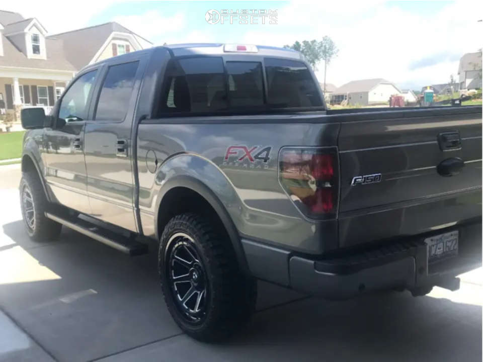 2013 Ford F150 with 22x10 12 Gear OffRoad Black Hawk and 33/12.5R22