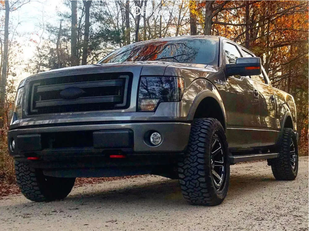 2013 Ford F150 with 22x10 12 Gear OffRoad Black Hawk and 33/12.5R22