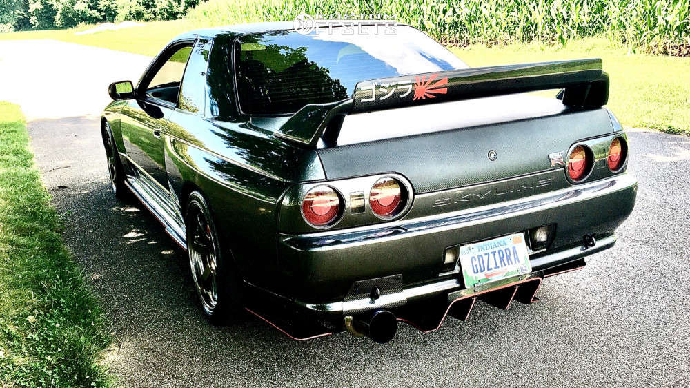 1989 Nissan Skyline R32 with 15x9.5 22 Rays Engineering Te37 and 265 ...