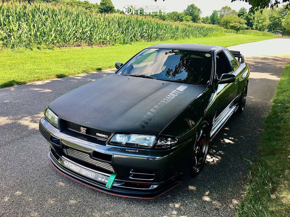 1989 Nissan Skyline R32 with 15x9.5 22 Rays Engineering Te37 and 265 ...