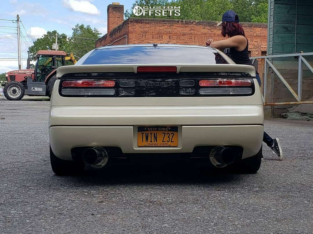 1993 Nissan 300ZX with 18x8.5 33 Work Emotion D9r and 245/35R18