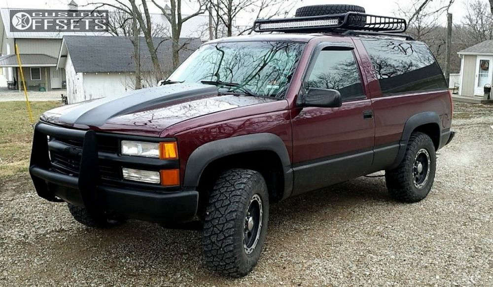1994 Chevrolet Blazer with 16x8 6 Axe Offroad 137 and 255/70R16 Kelly